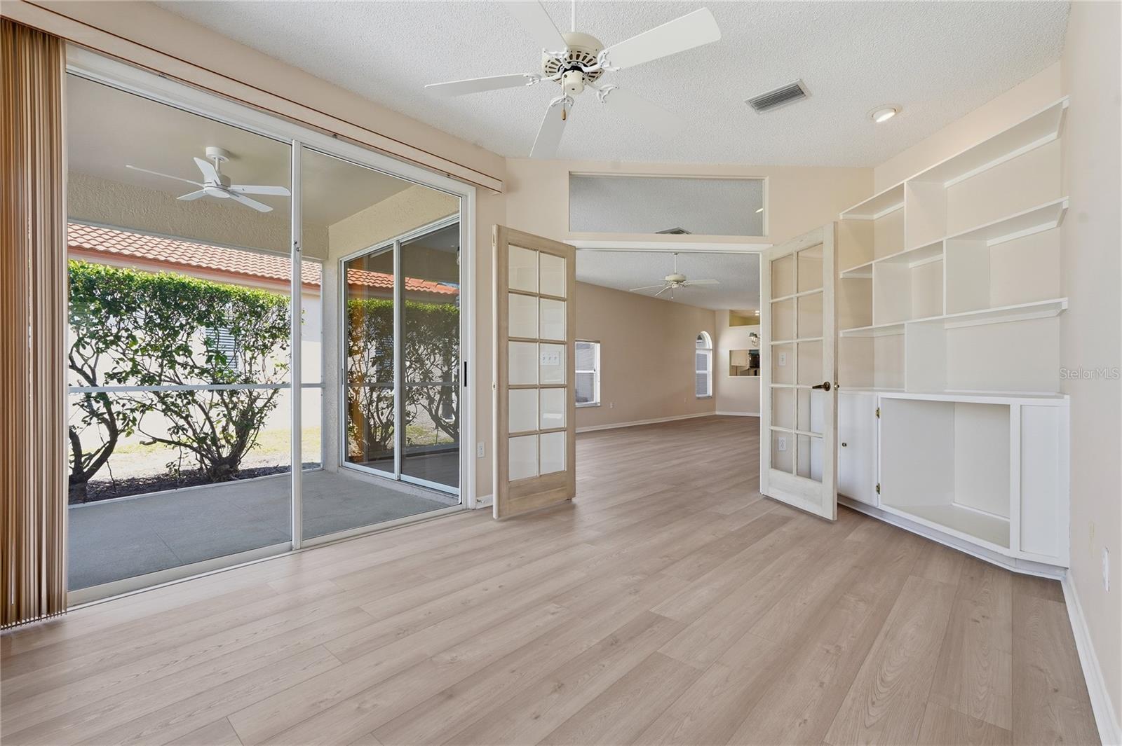CRESCENT OAKS COUNTRY CLUB 2 - Residential