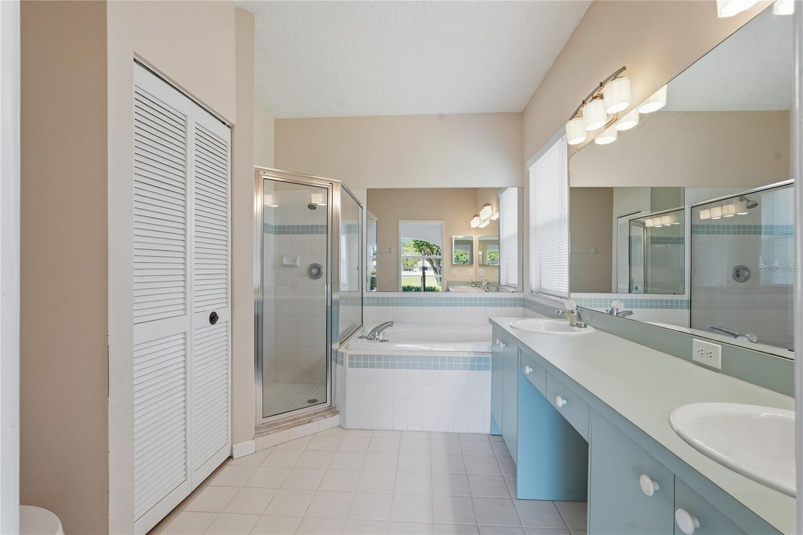 CRESCENT OAKS COUNTRY CLUB 2 - Residential