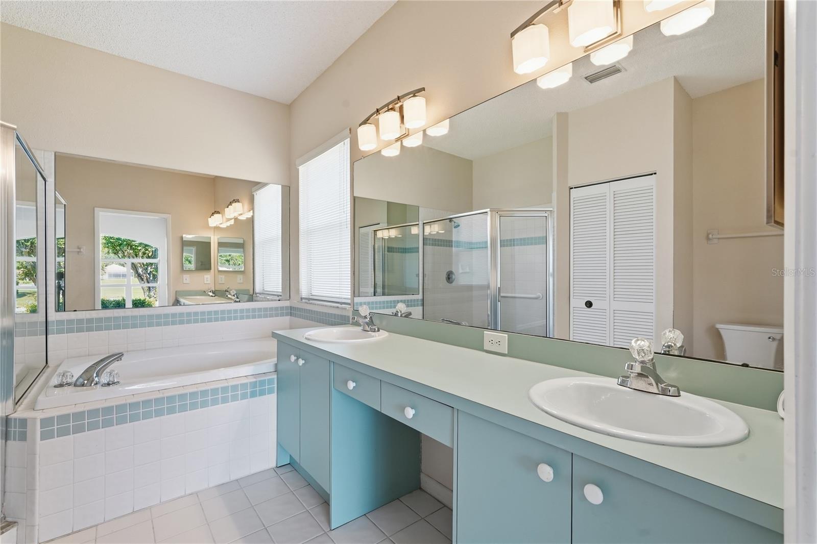 CRESCENT OAKS COUNTRY CLUB 2 - Residential