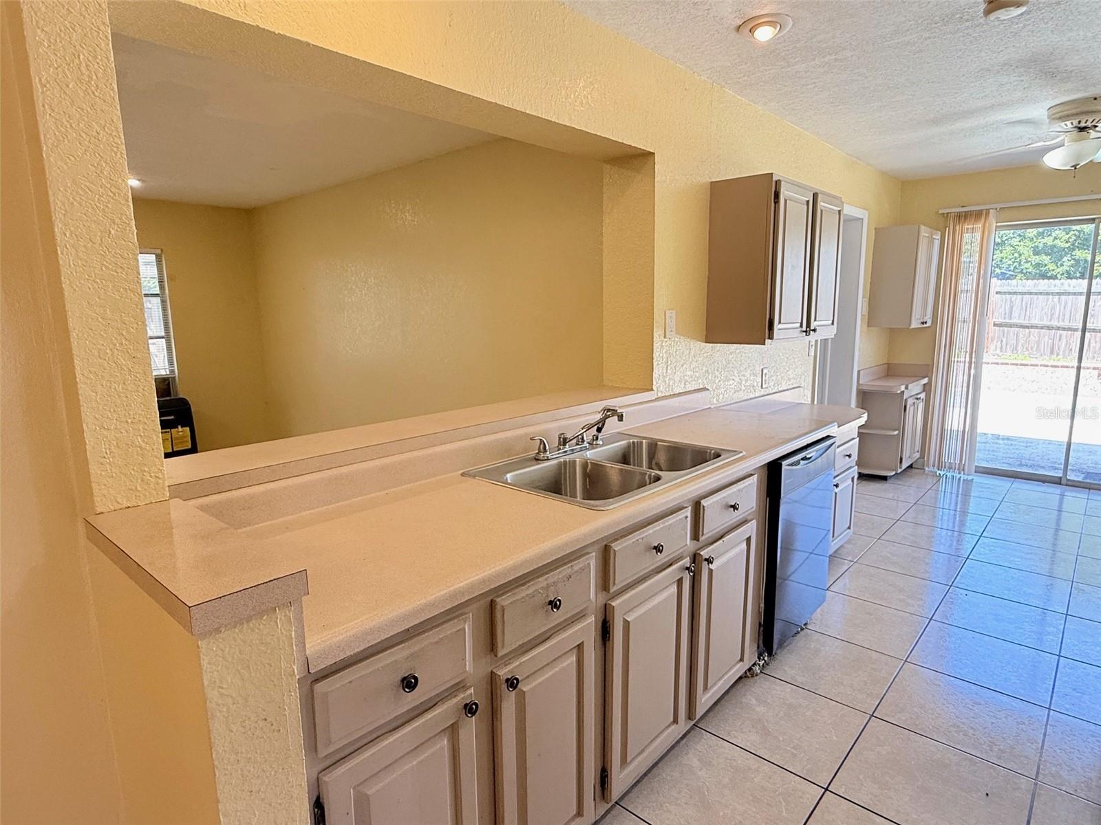 CLAIR MEL CITY UNIT 10 - Residential Lease