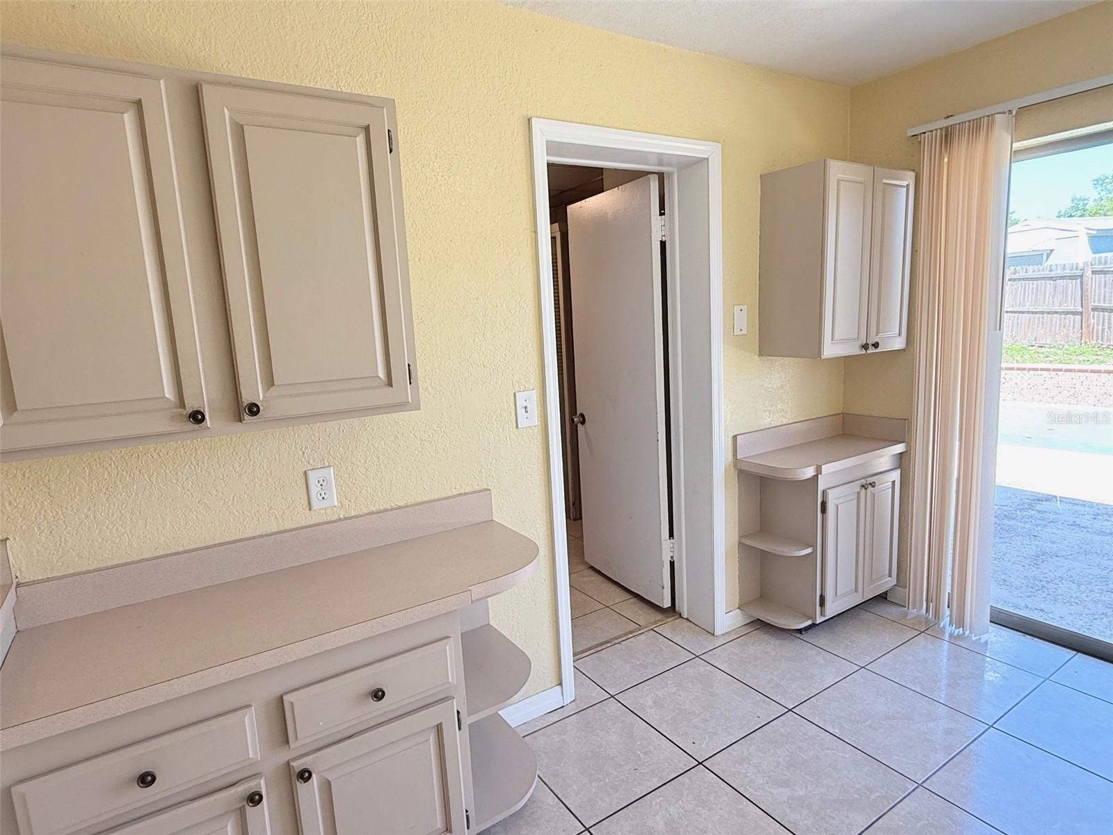 CLAIR MEL CITY UNIT 10 - Residential Lease