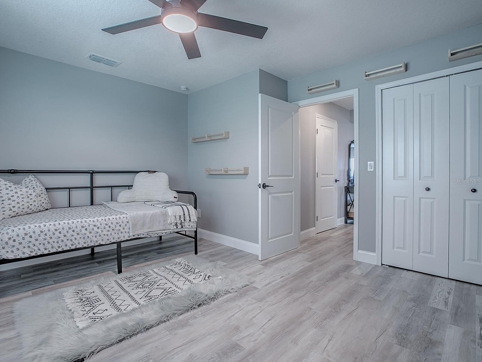 ACREAGE & UNREC - Residential