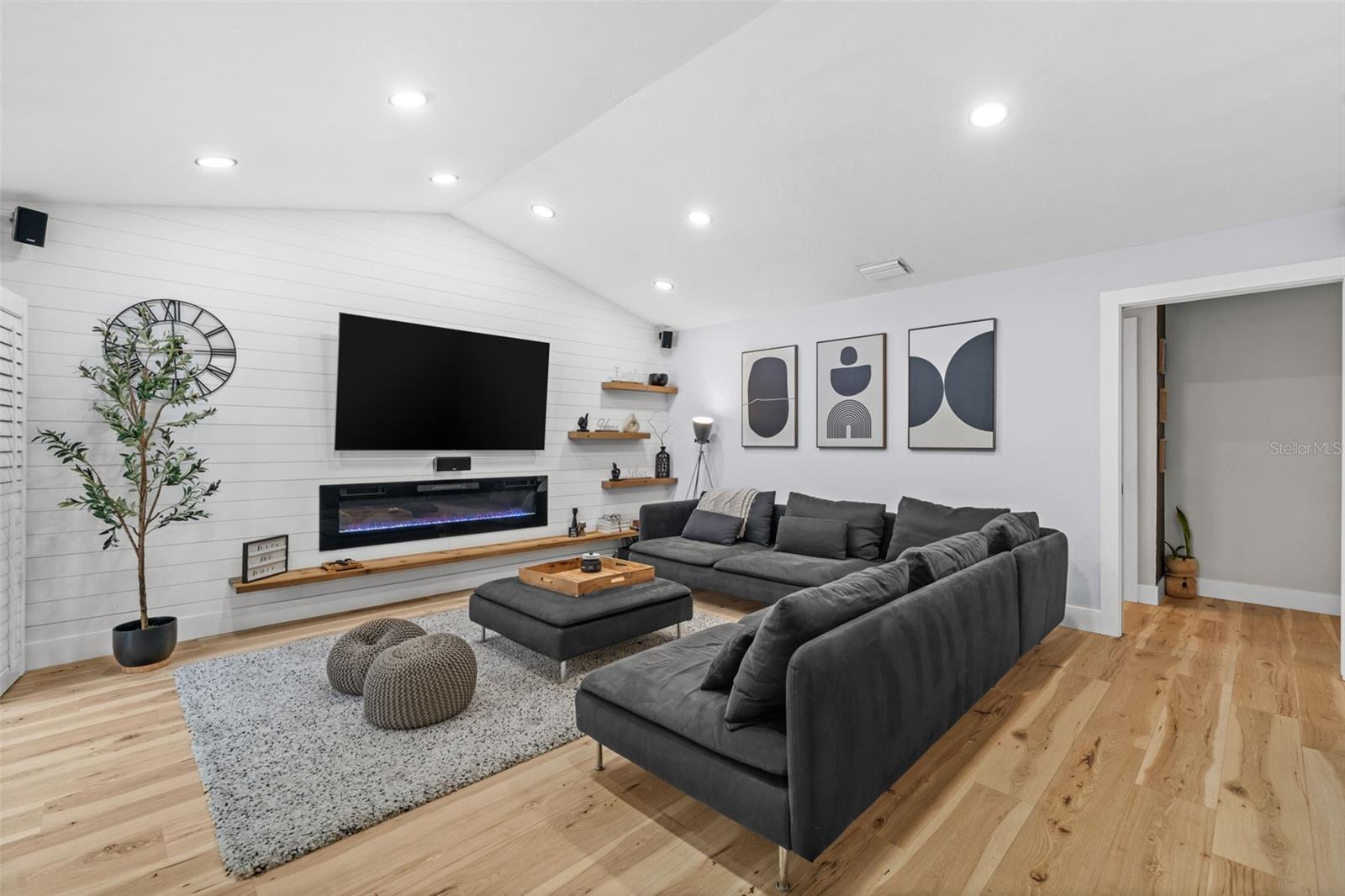 BENT TREE VILLAGE - Residential