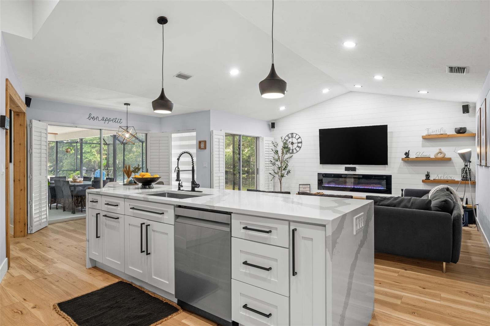 BENT TREE VILLAGE - Residential