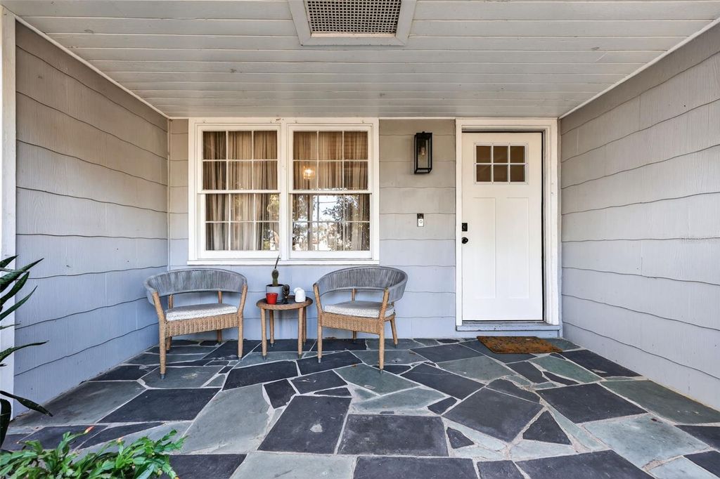 Photo of 1209 E Crenshaw Street, Tampa, FL 33604 (MLS # O6367540)