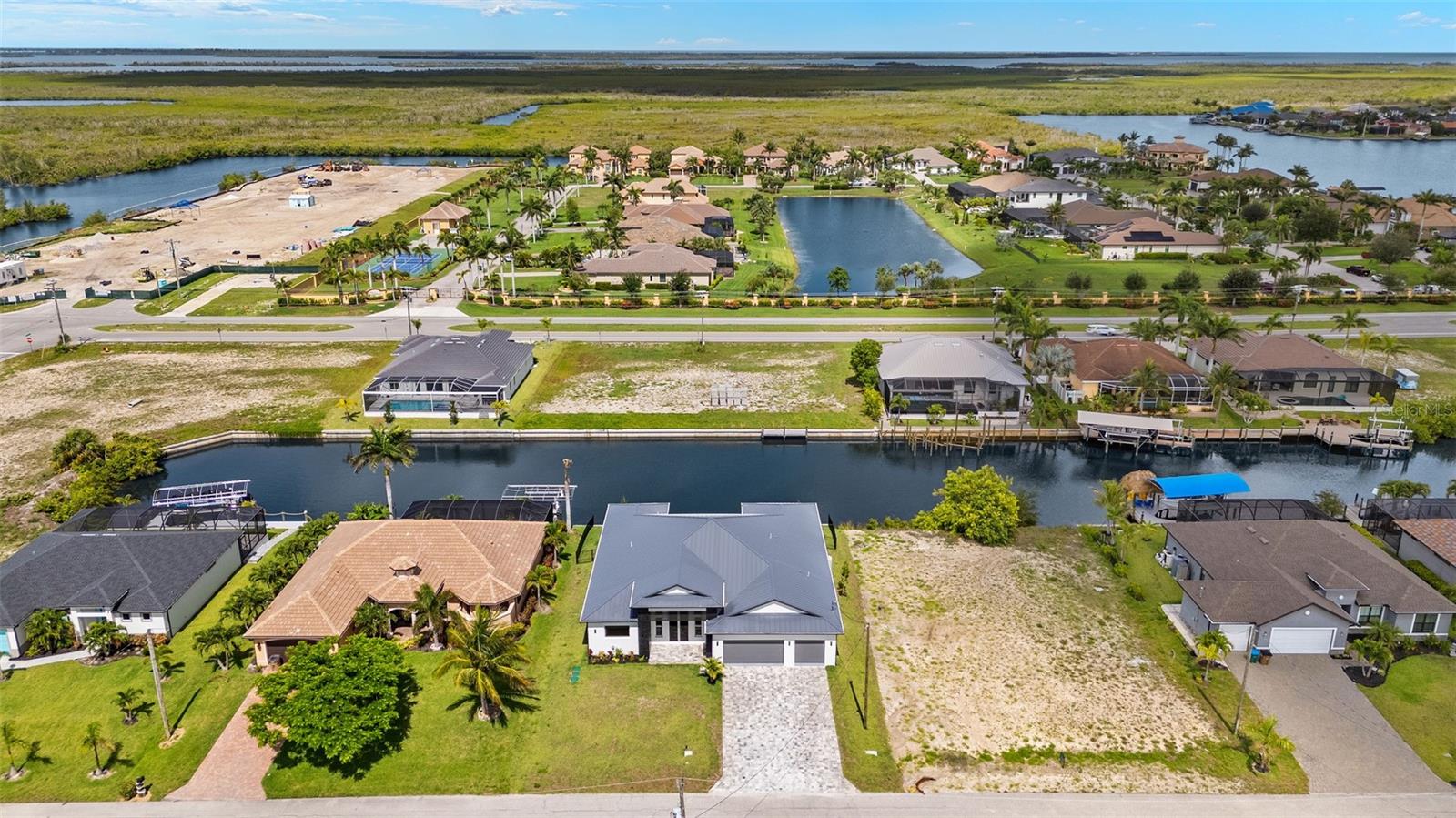 CAPE CORAL - Residential