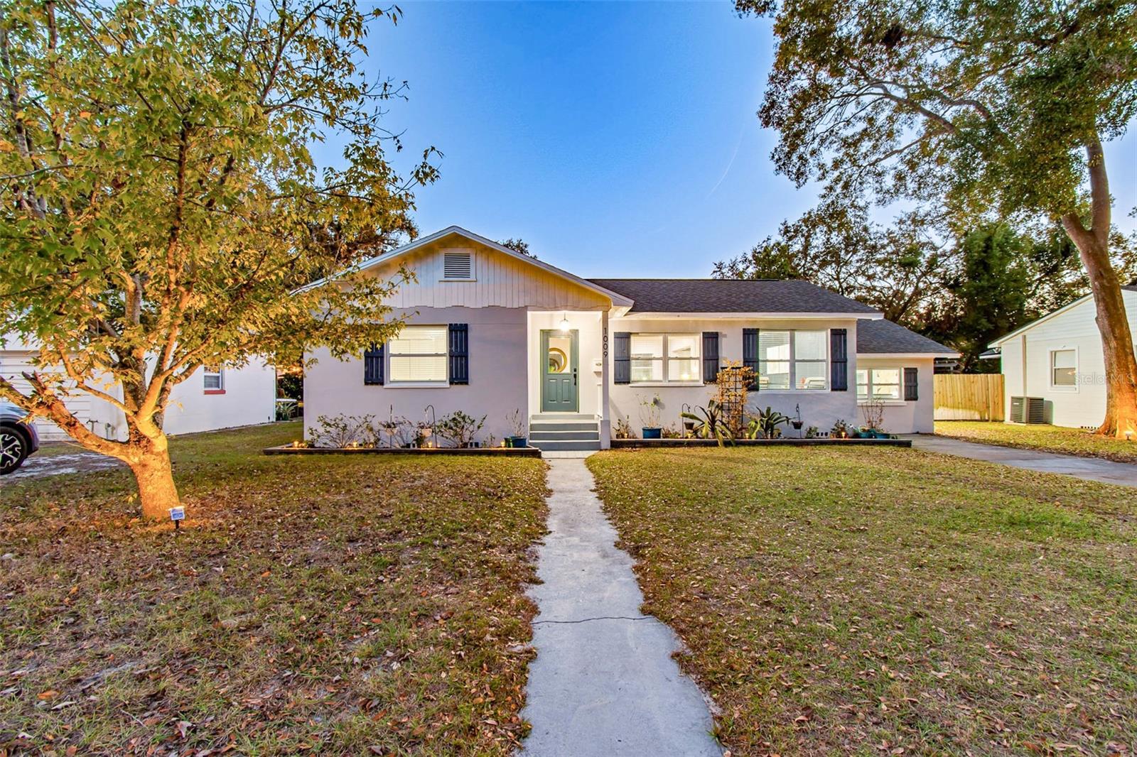 ORANGEWOOD MANOR - Residential