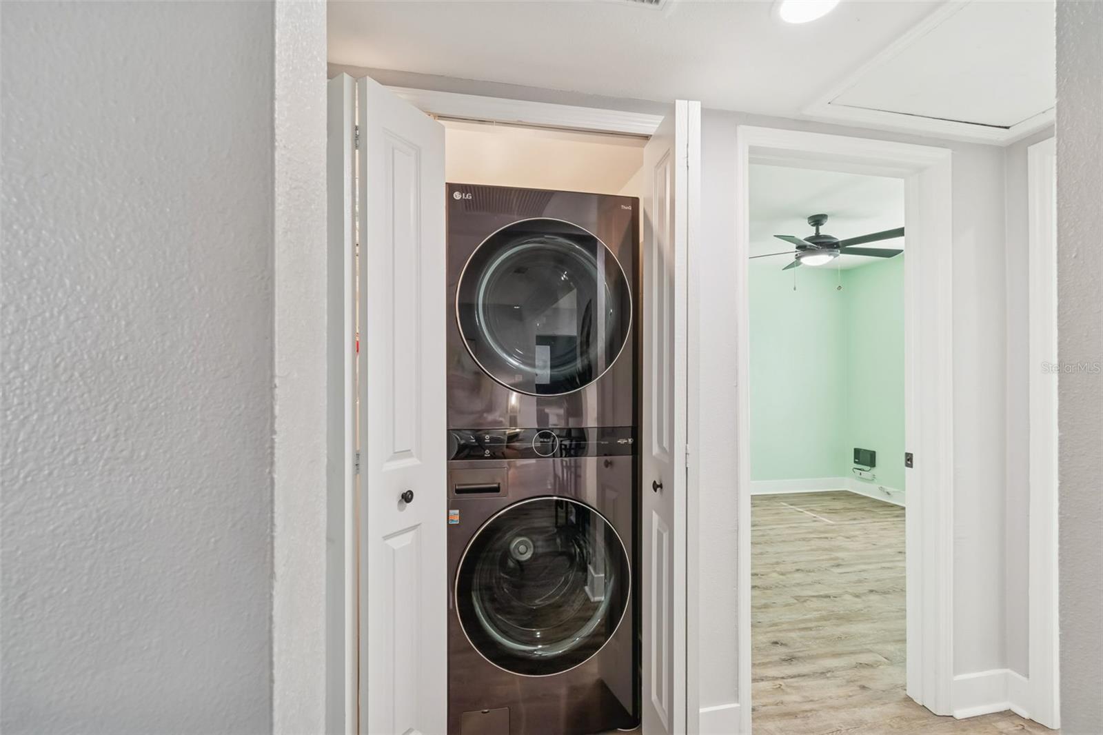 ORANGEWOOD MANOR - Residential