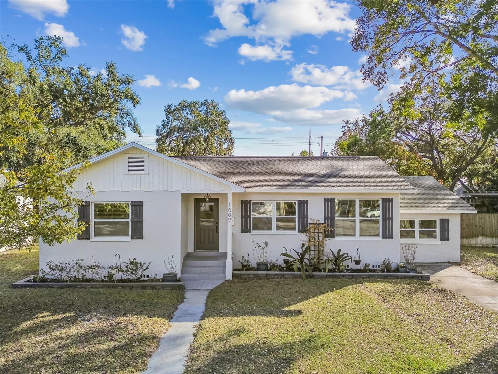 ORANGEWOOD MANOR - Residential