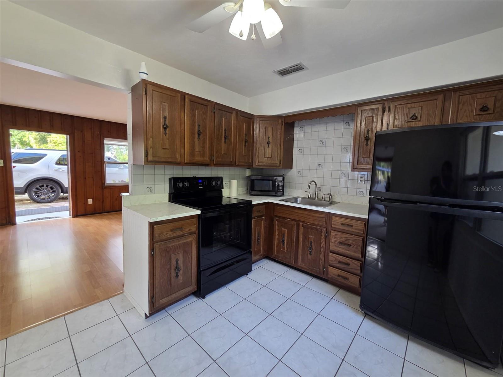 GLENDALE HEIGHTS - Residential