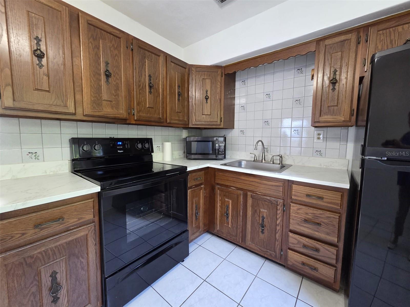 GLENDALE HEIGHTS - Residential