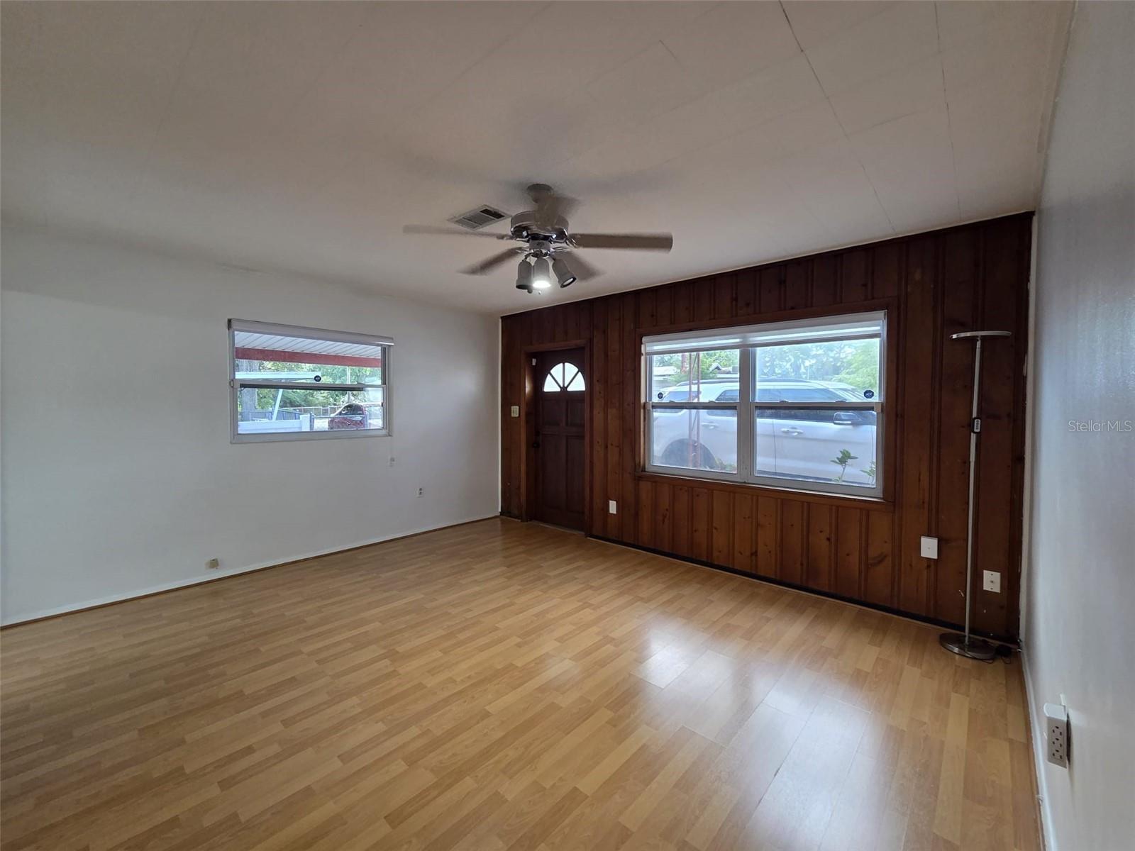 GLENDALE HEIGHTS - Residential