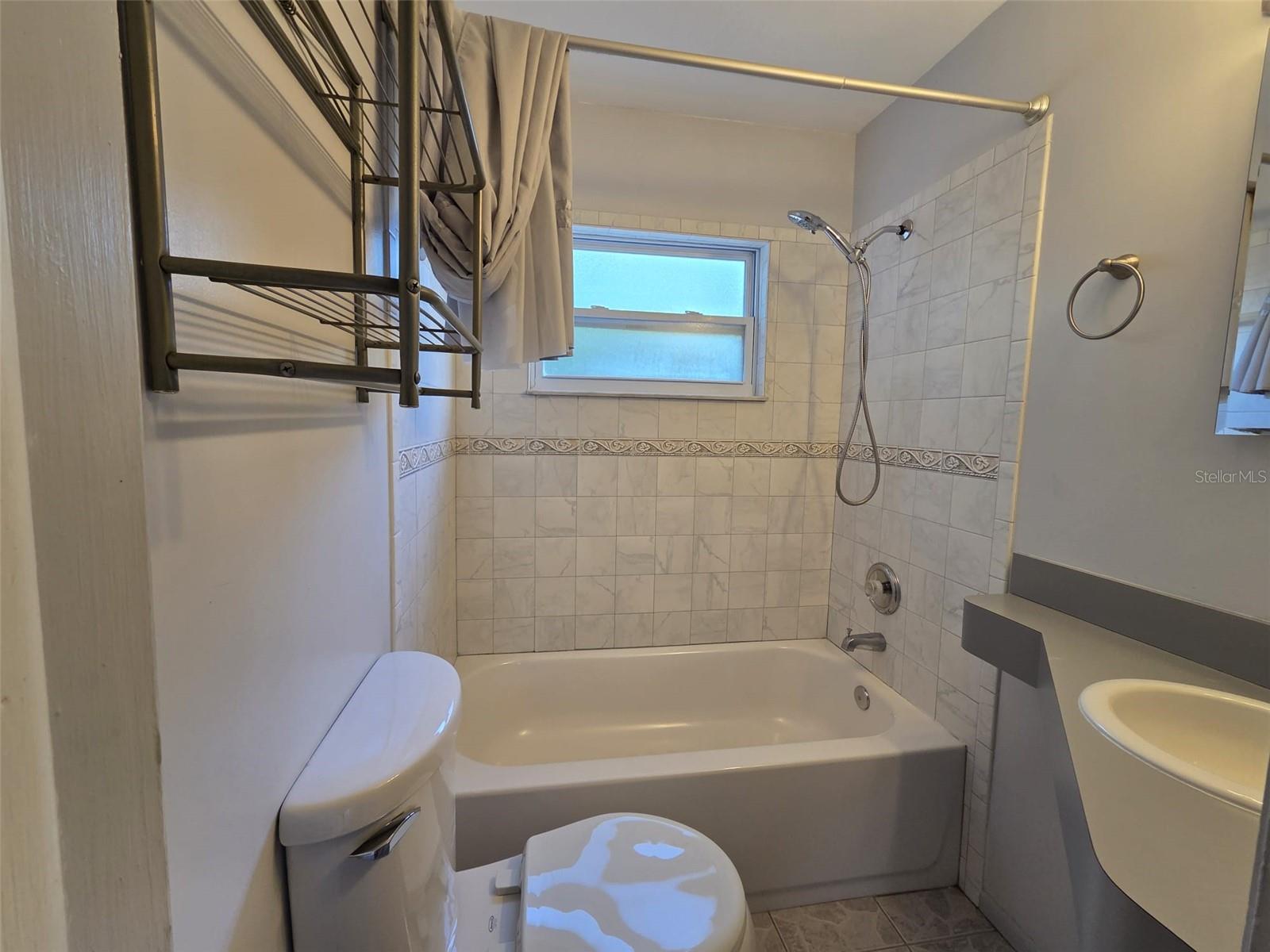 GLENDALE HEIGHTS - Residential