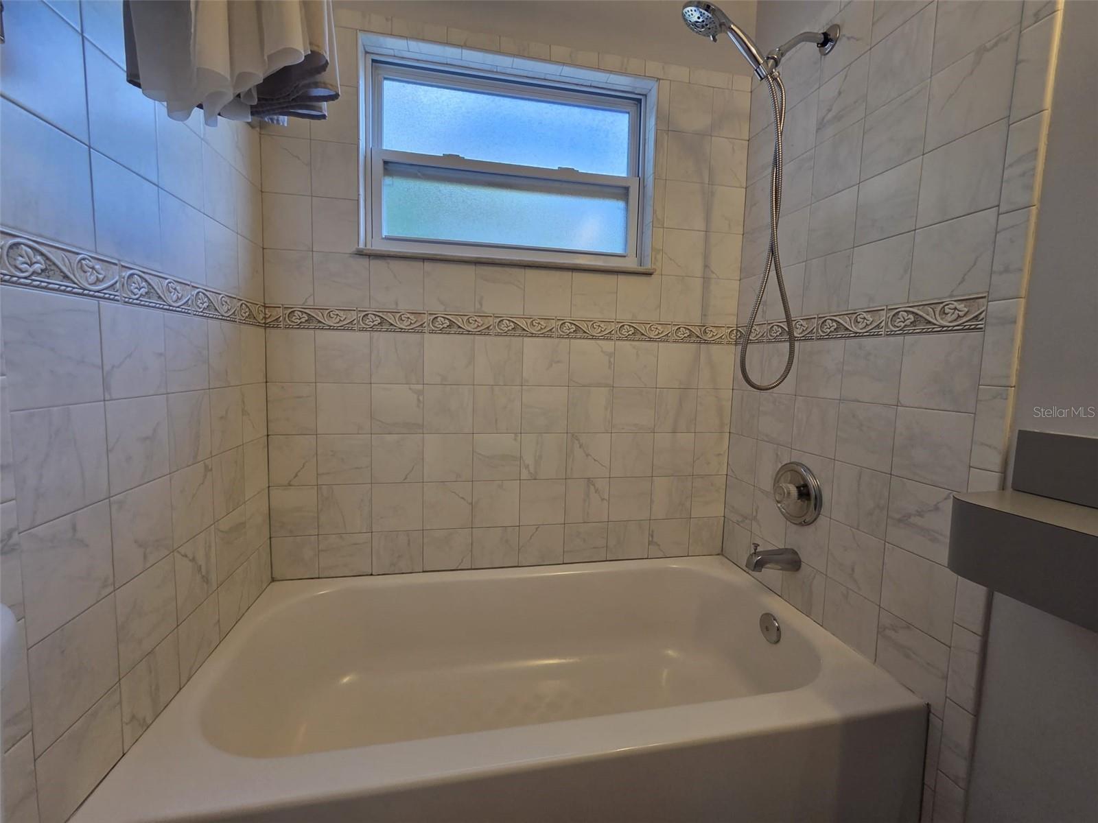 GLENDALE HEIGHTS - Residential