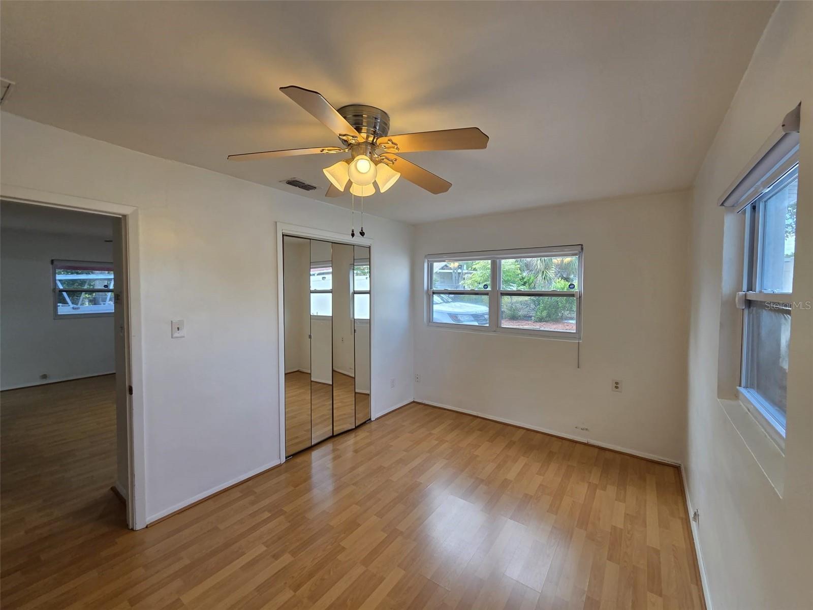 GLENDALE HEIGHTS - Residential