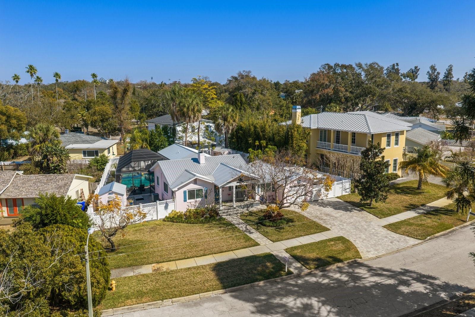 SHORE CREST - Residential