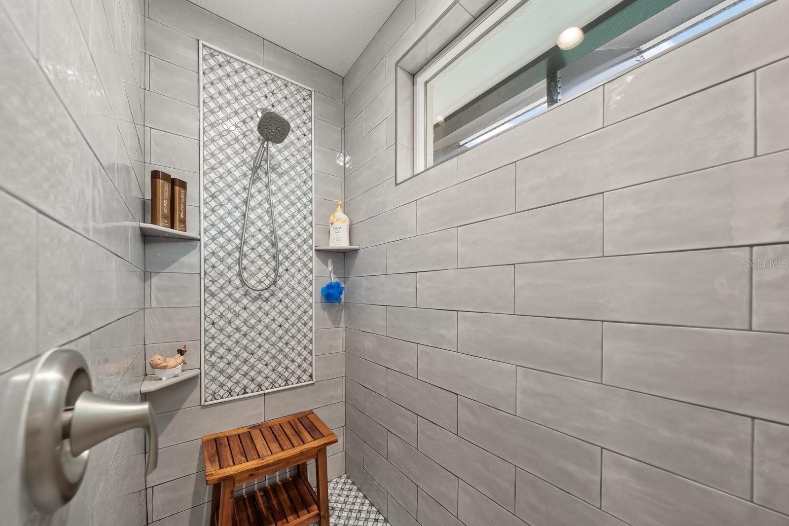 SHORE CREST - Residential