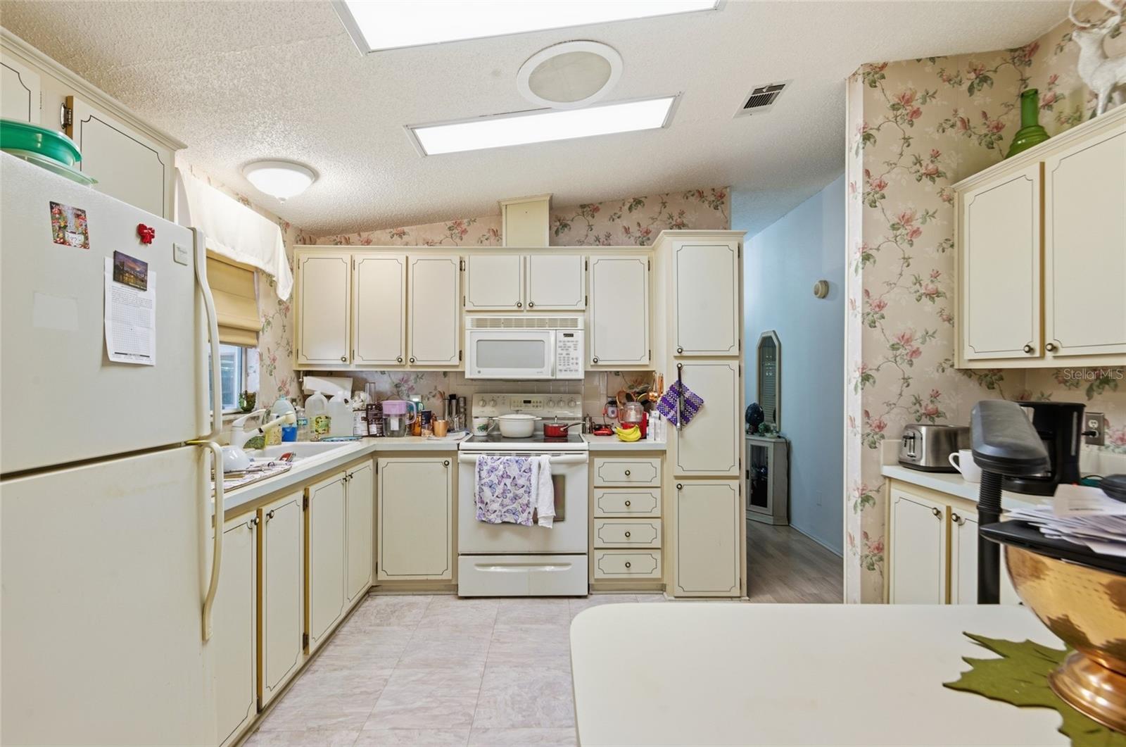 LADY LAKE ORANGE BLOSSOM GARDENS UNIT 10 - Residential