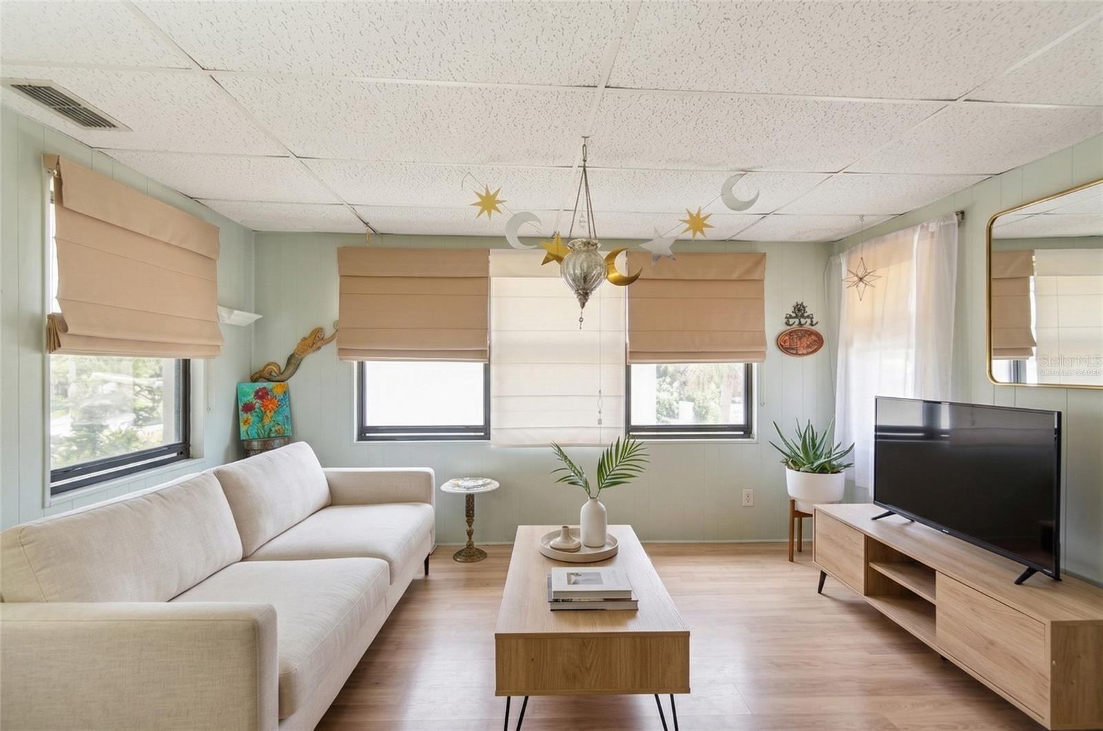 LADY LAKE ORANGE BLOSSOM GARDENS UNIT 10 - Residential