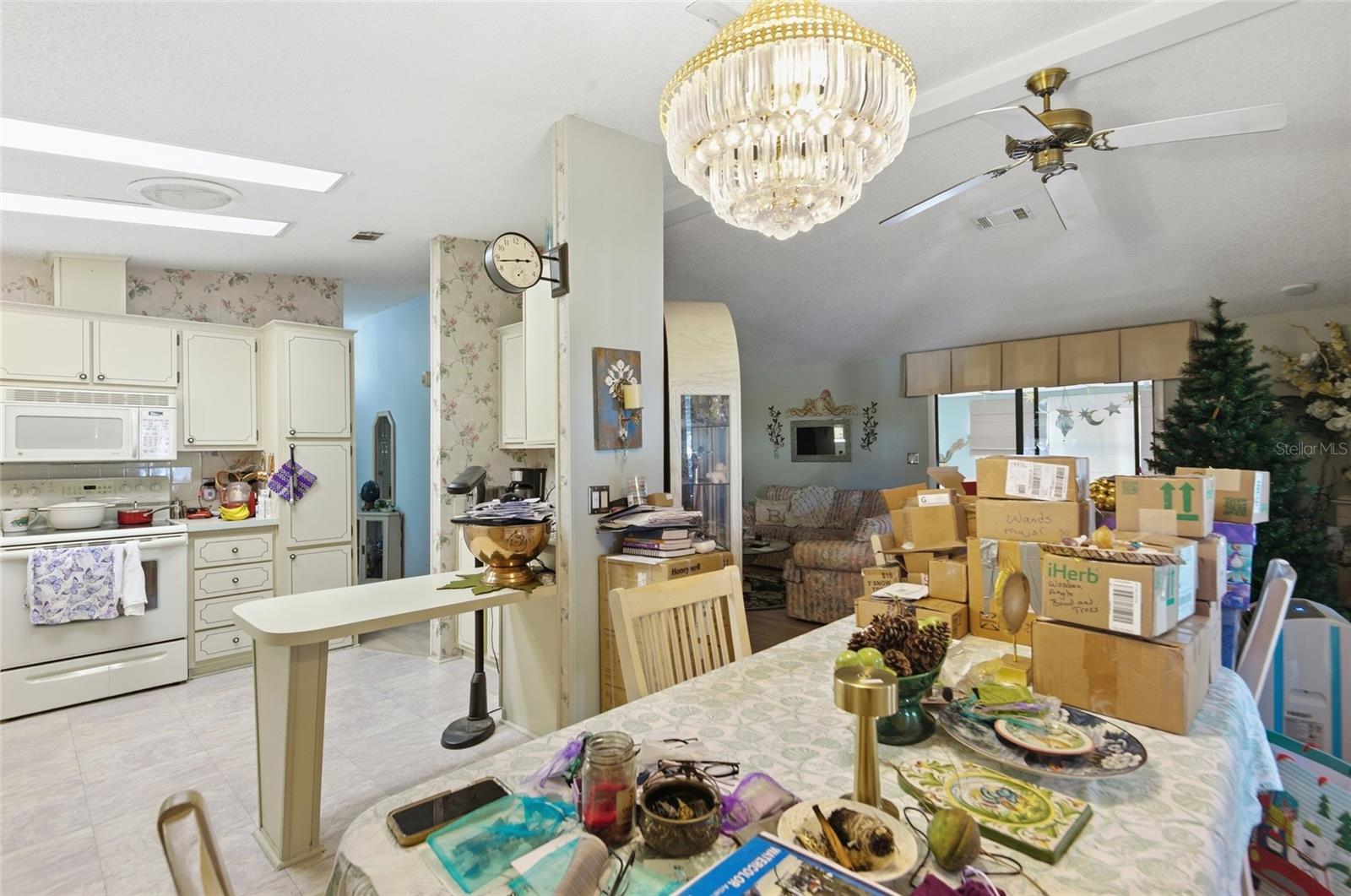 LADY LAKE ORANGE BLOSSOM GARDENS UNIT 10 - Residential