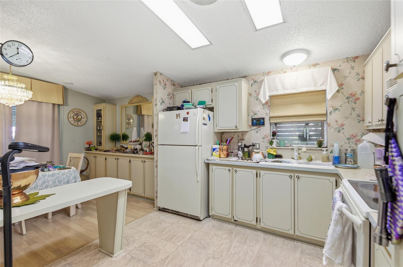 LADY LAKE ORANGE BLOSSOM GARDENS UNIT 10 - Residential