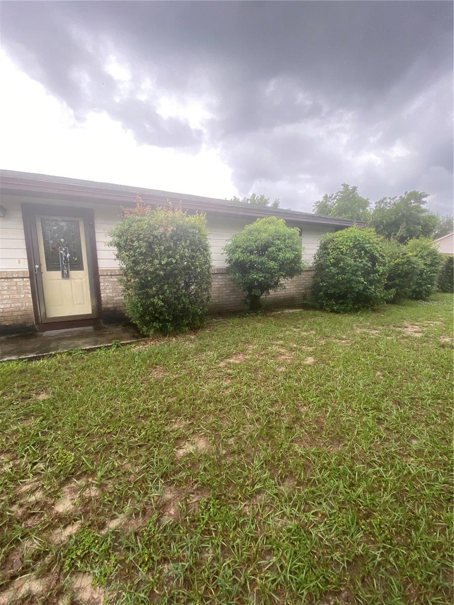 Adorable 3 bedroom, 2 bath home. No carpet. Block home