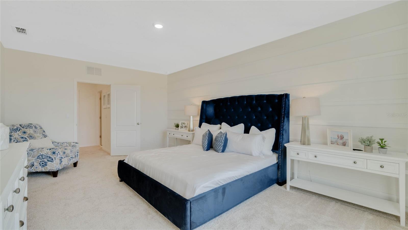 ASTONIA - Residential