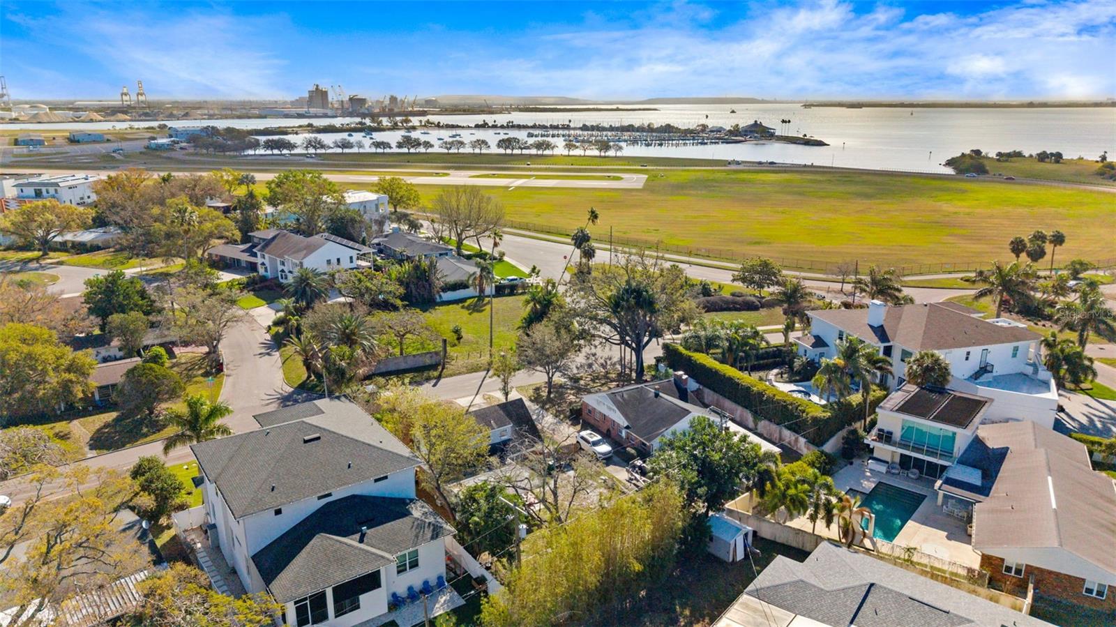 DAVIS ISLANDS - Residential