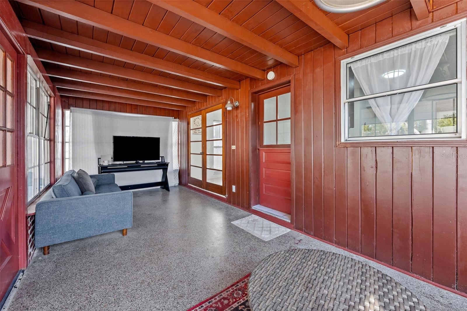 DAVIS ISLANDS - Residential