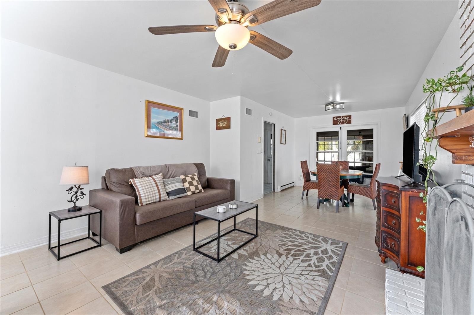 DAVIS ISLANDS - Residential