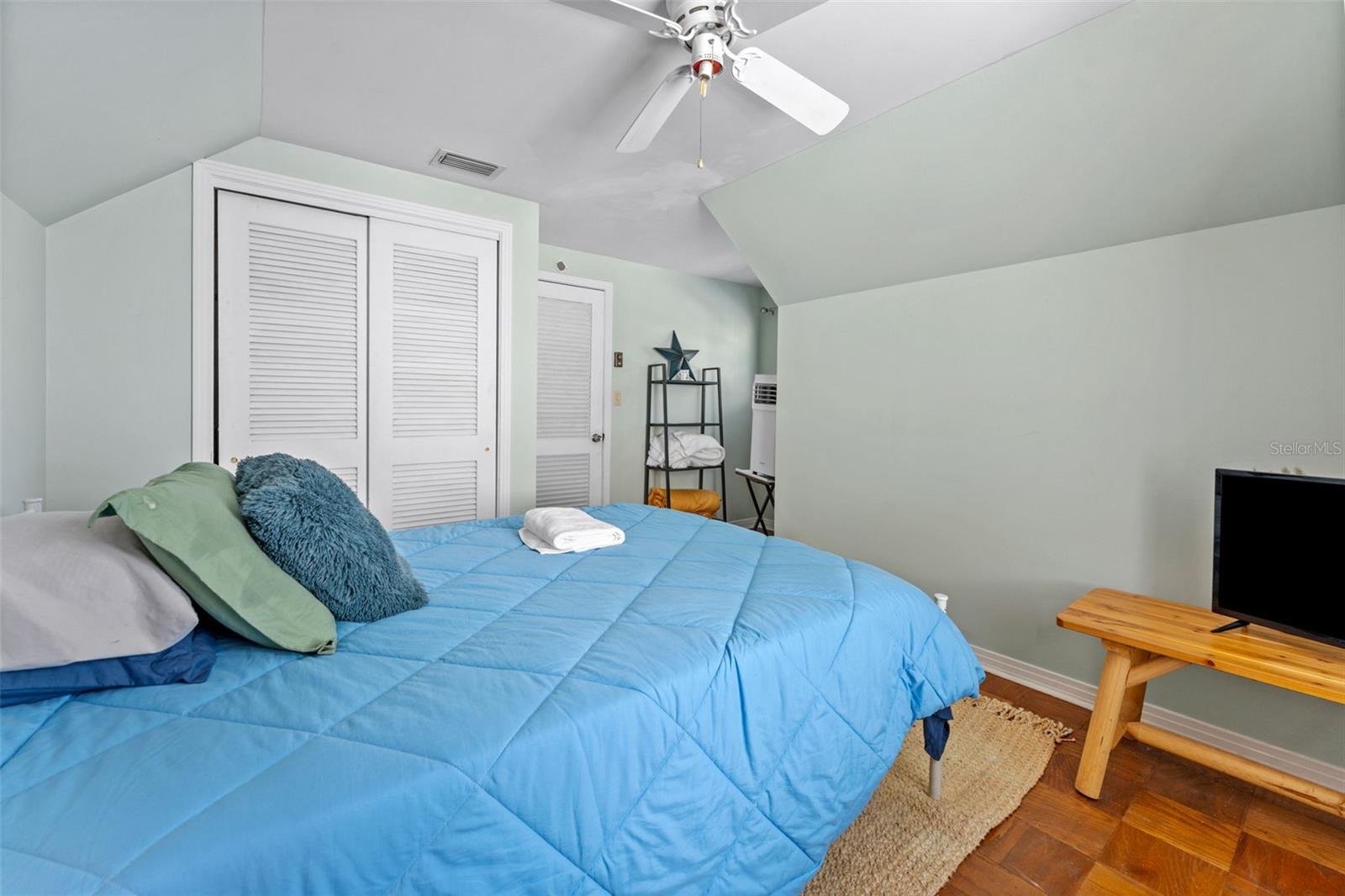 DAVIS ISLANDS - Residential