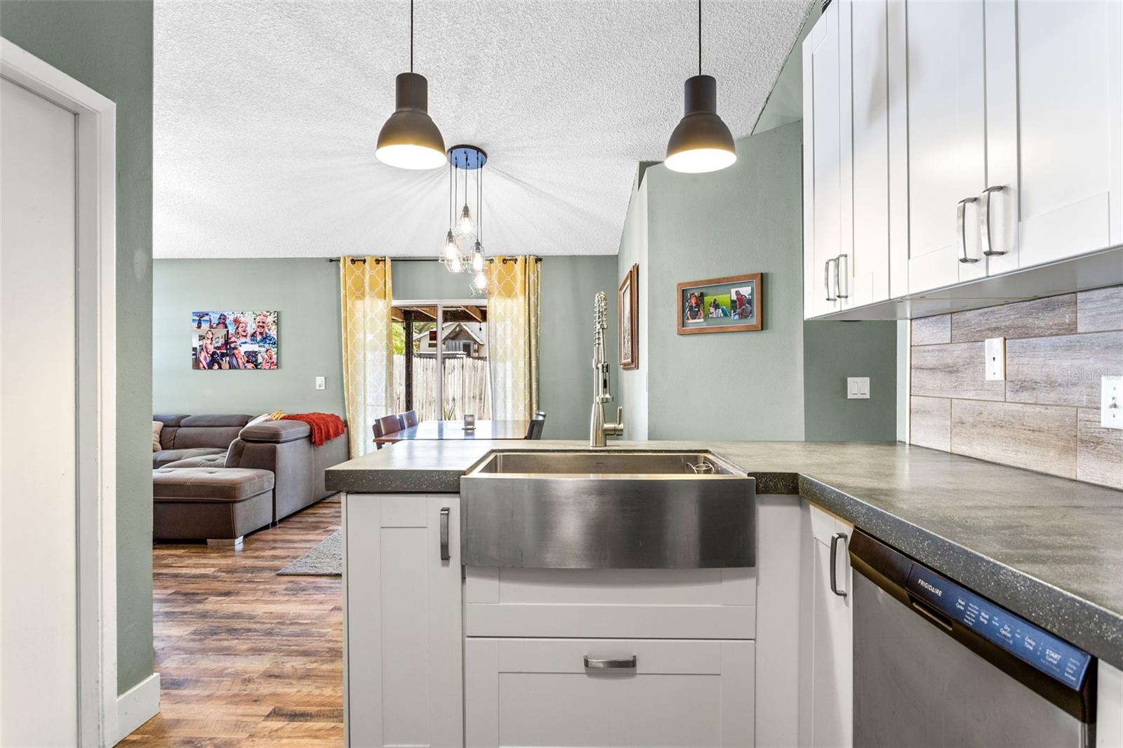 HIDDEN GROVE COURT - Residential Lease