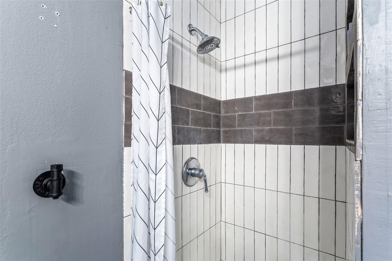 HIDDEN GROVE COURT - Residential Lease
