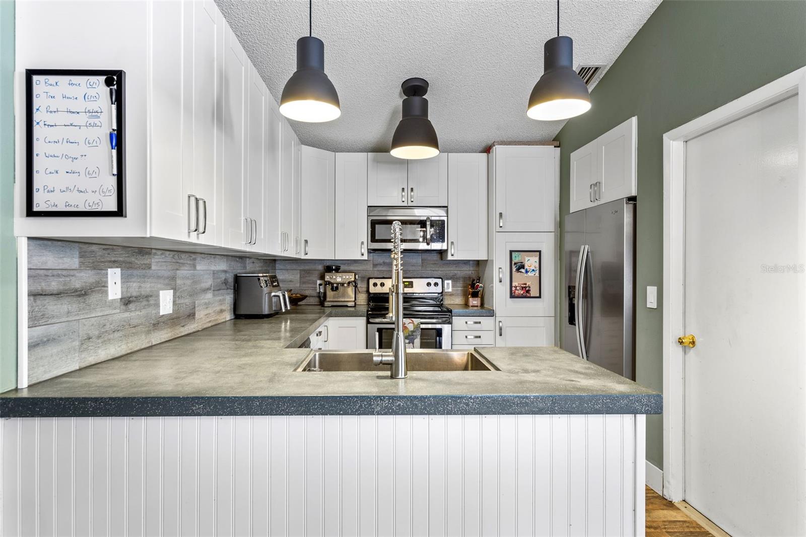 HIDDEN GROVE COURT - Residential Lease