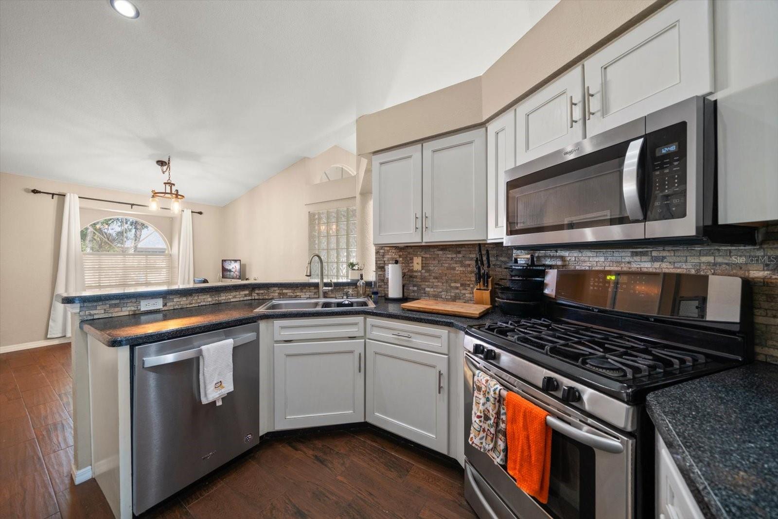 LAKES UNIT 2 PHASE 2, THE - Residential