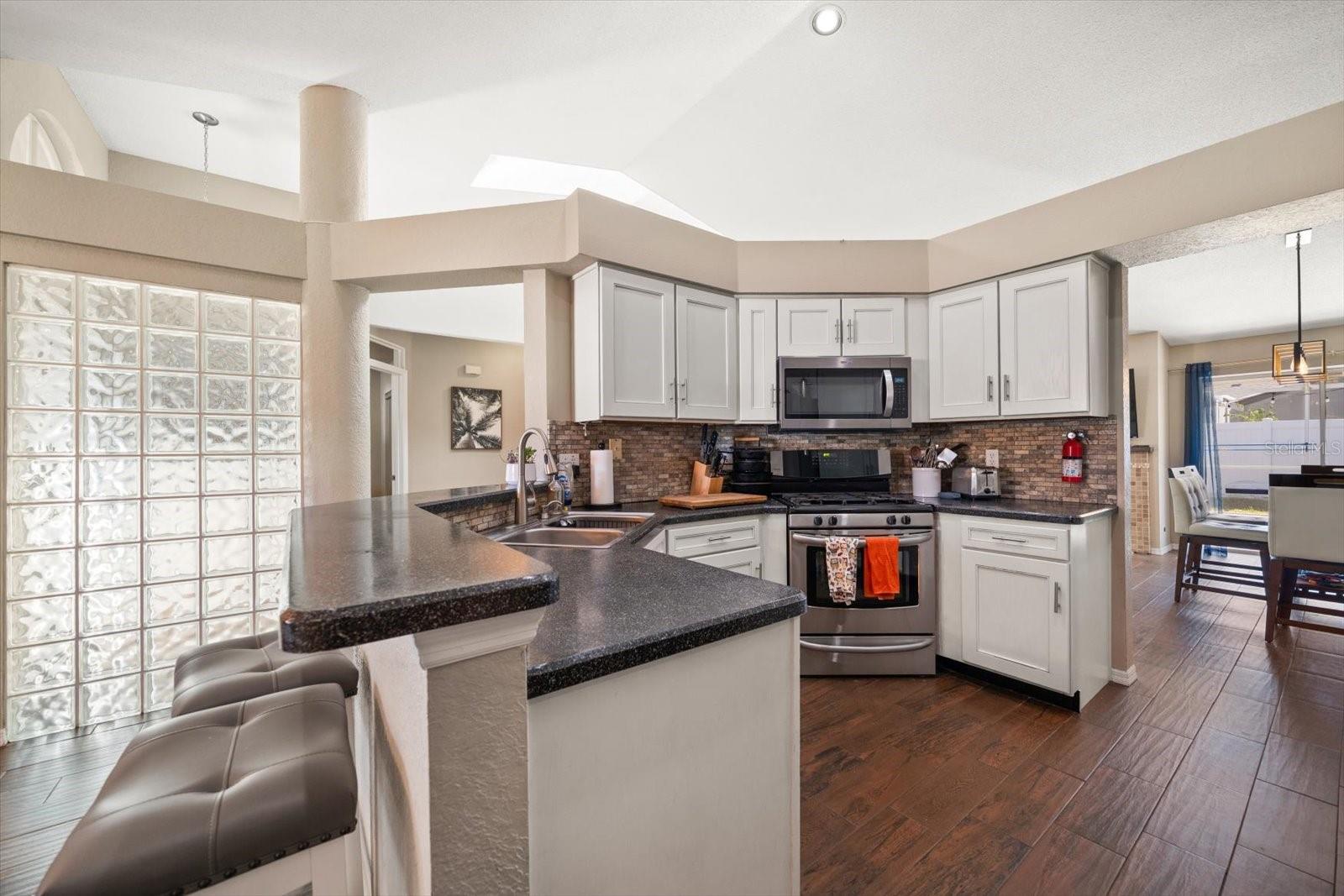 LAKES UNIT 2 PHASE 2, THE - Residential