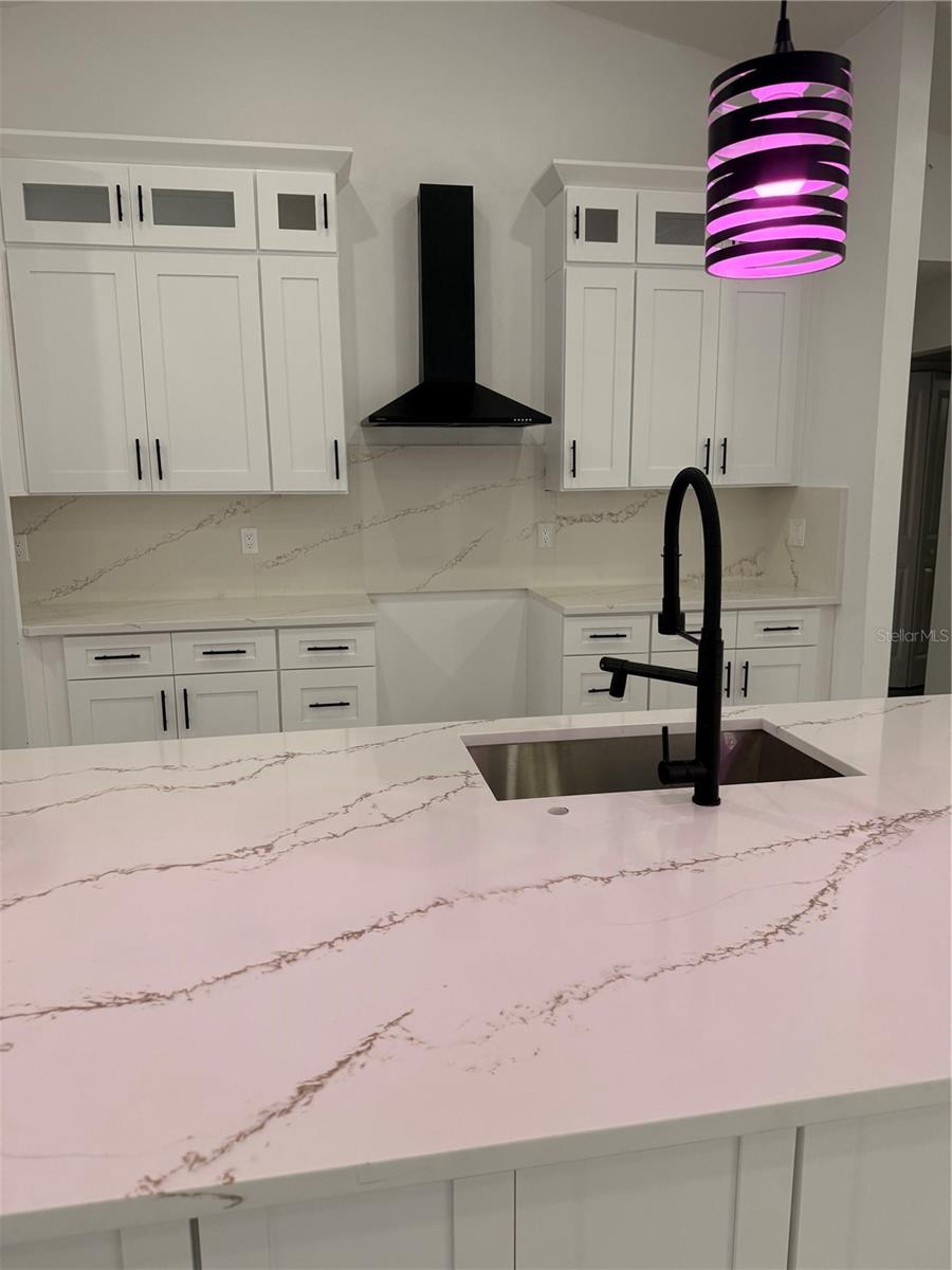 OAKS THE - Residential