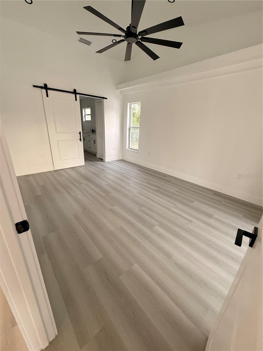 OAKS THE - Residential