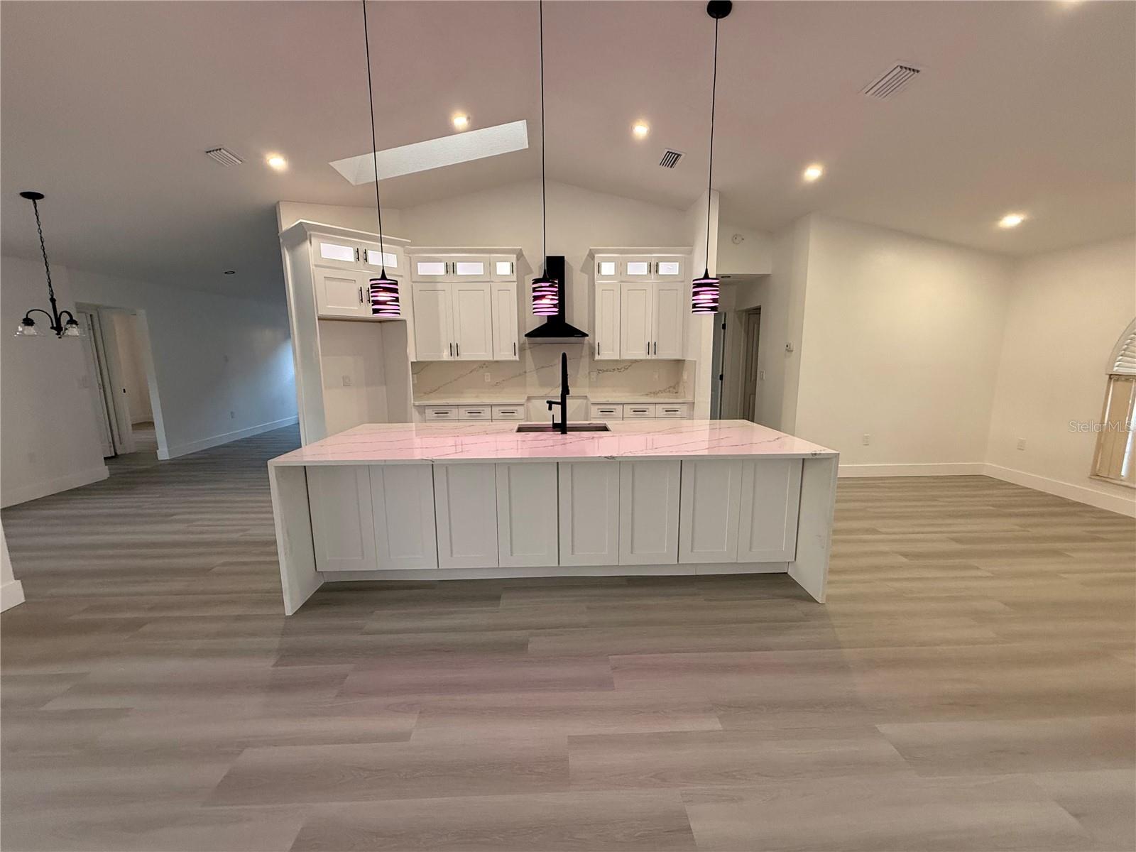 OAKS THE - Residential