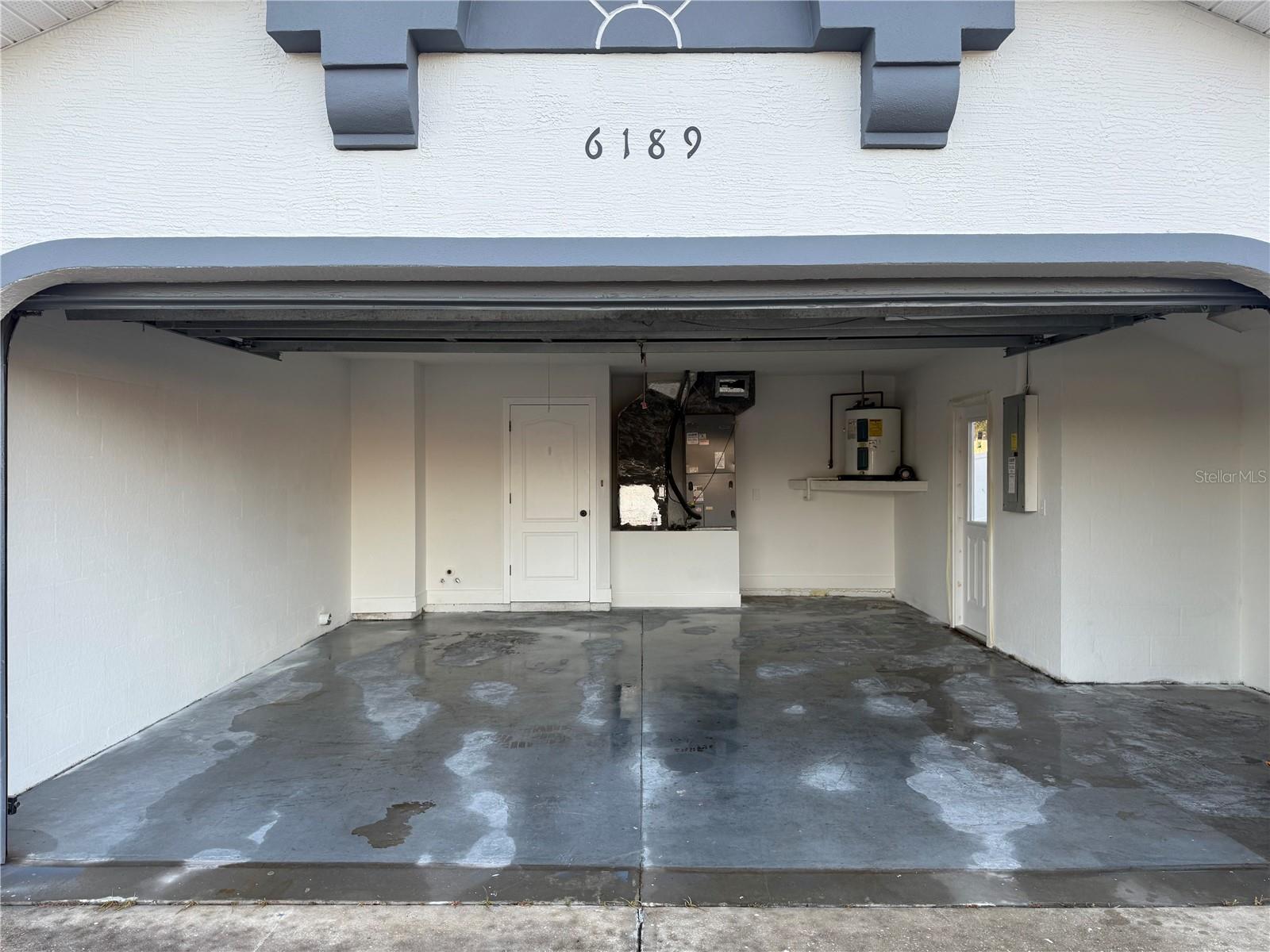 OAKS THE - Residential