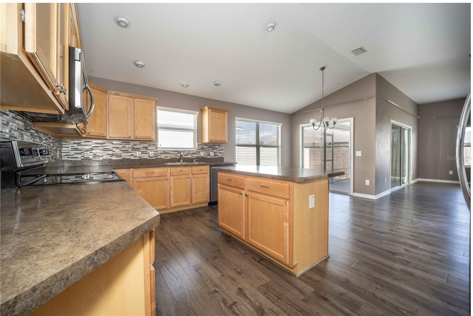 VILLAGES OF SUMTER PINELAND VILLAS - Residential Lease