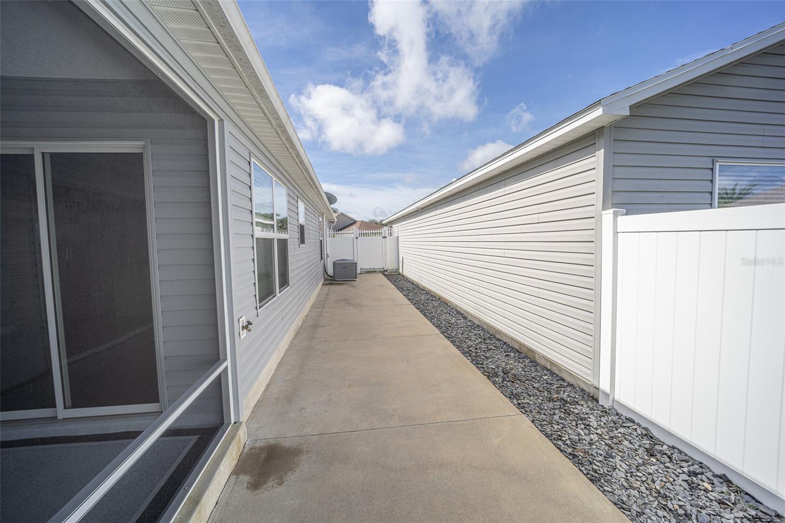 VILLAGES OF SUMTER PINELAND VILLAS - Residential Lease