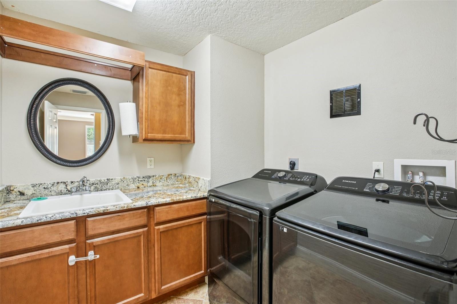 NINE EAGLES UNIT ONE SEC I - Residential