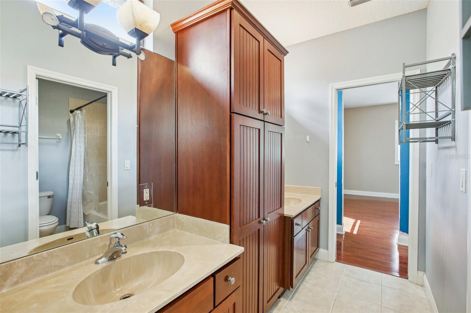 NINE EAGLES UNIT ONE SEC I - Residential