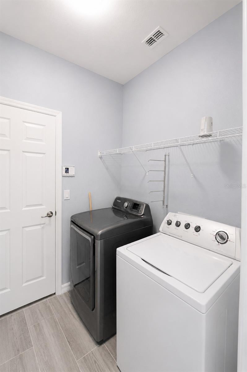 CROSSING CREEK VILLAGE PH I - Residential Lease