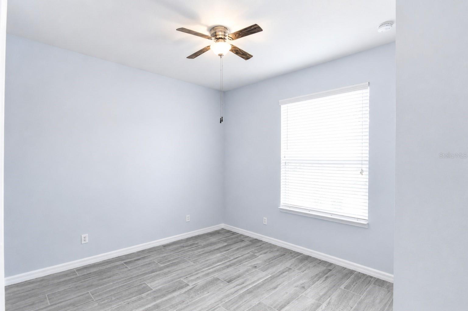 CROSSING CREEK VILLAGE PH I - Residential Lease