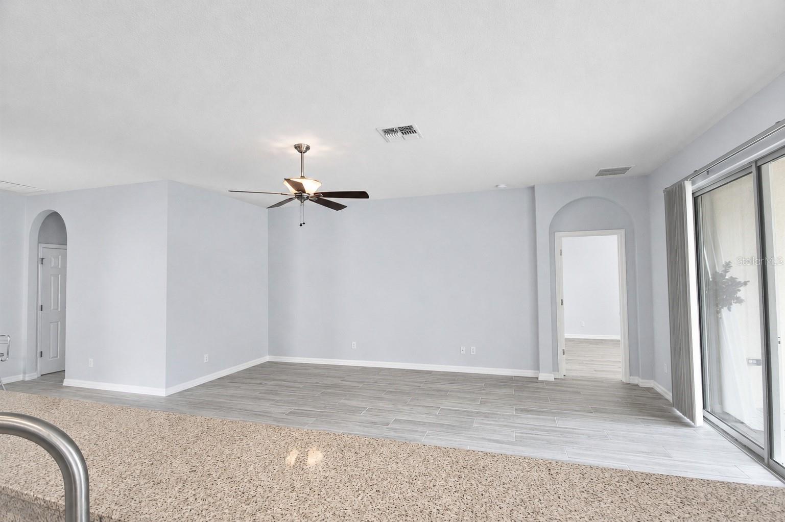 CROSSING CREEK VILLAGE PH I - Residential Lease
