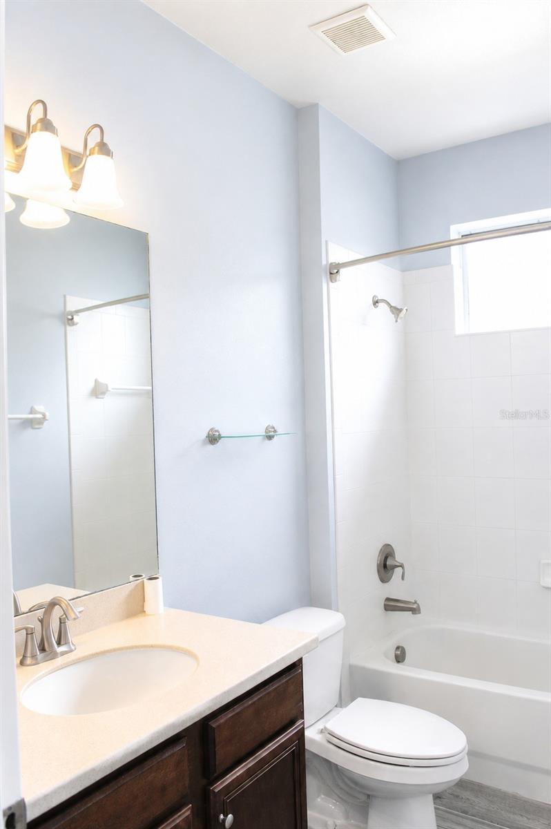 CROSSING CREEK VILLAGE PH I - Residential Lease
