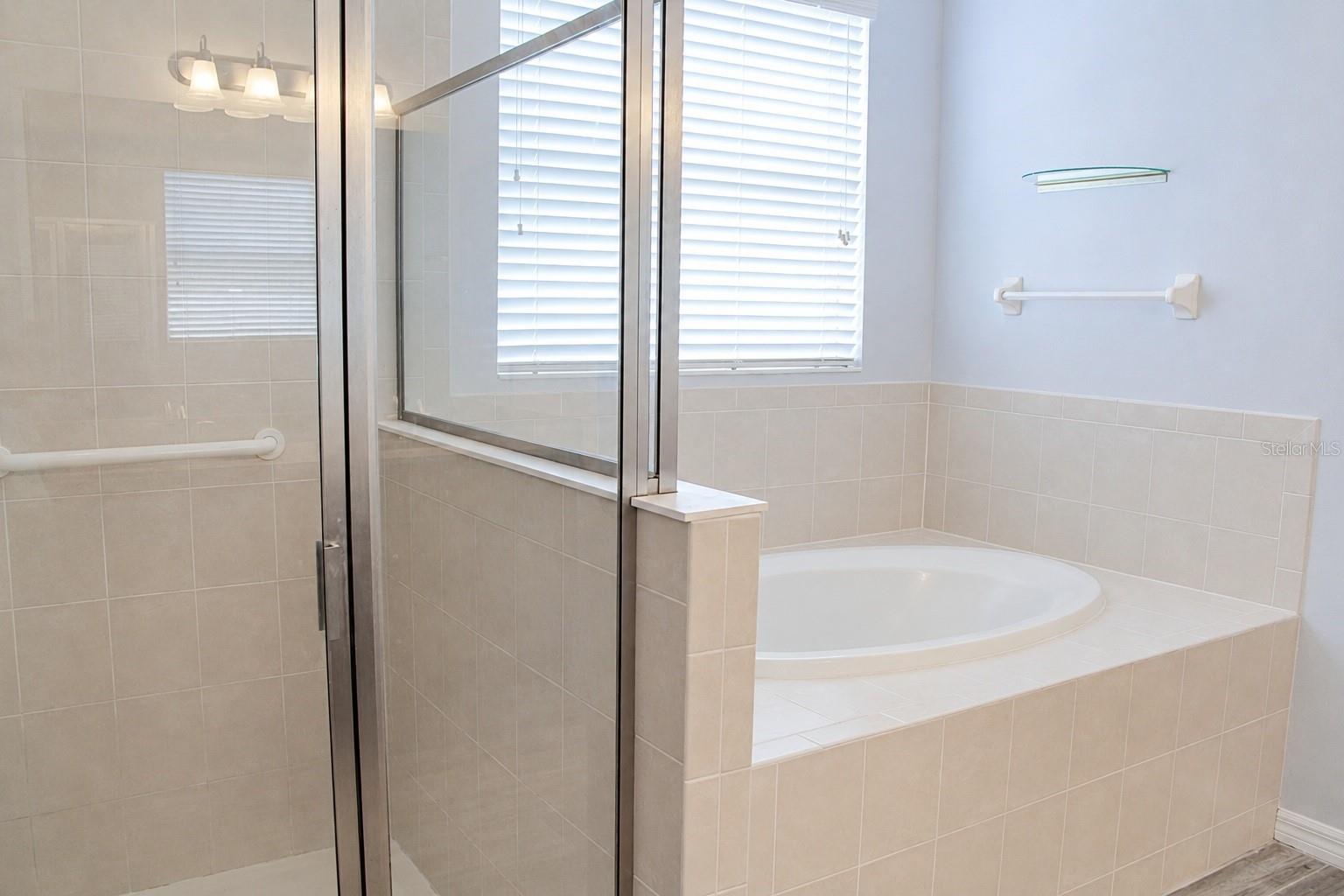 CROSSING CREEK VILLAGE PH I - Residential Lease