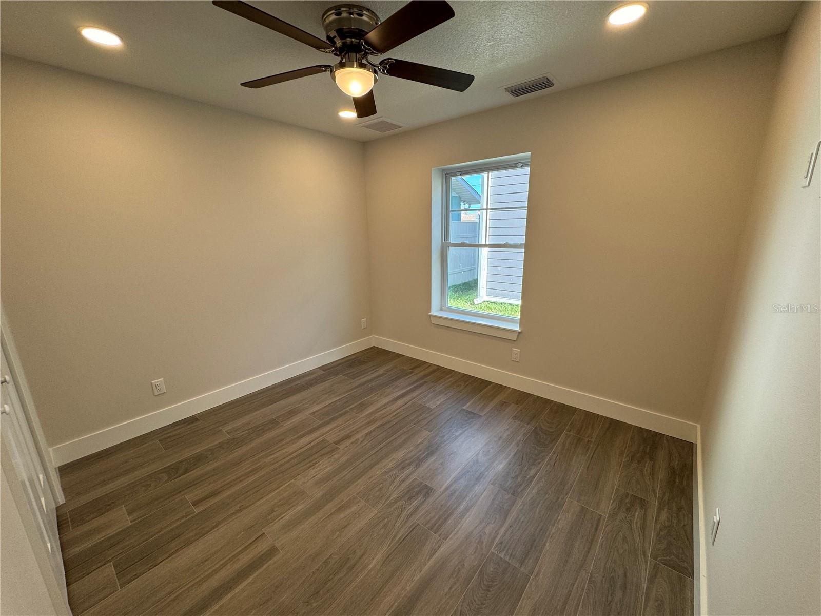 PINECRAFT - Residential